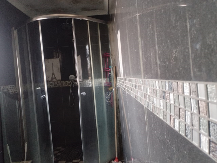 5 Bedroom Property for Sale in Mogwase North West